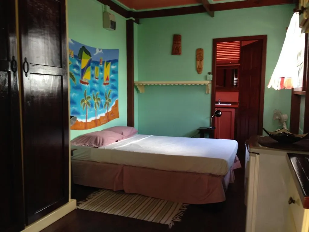 Italian Guesthouse Gros Islet 3*,